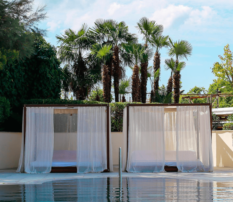 conrad istanbul piscine exterieure