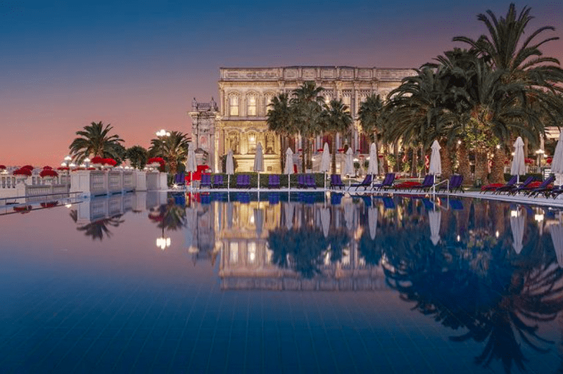 piscine hotel istanbul turquie ciragan 2