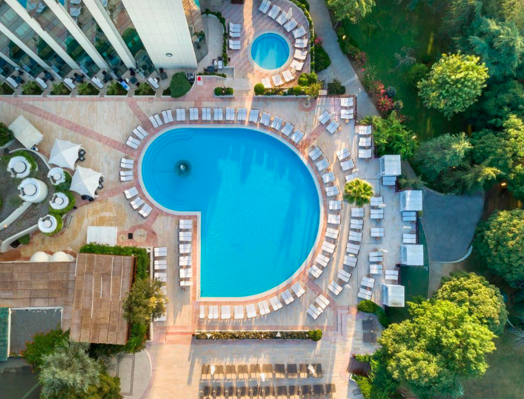 swissotel piscine exterieure istanbul turquie 3