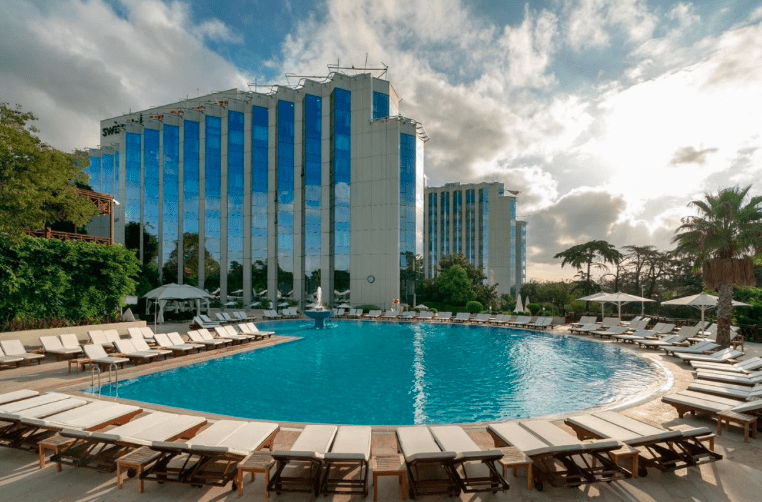 swissotel piscine exterieure istanbul turquie