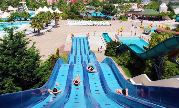 İstanbul-Aqua-dolphin-toboggan